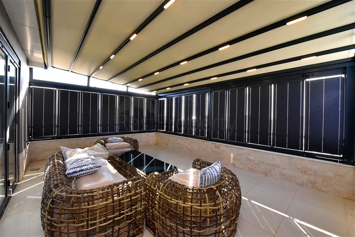 شقة من غرفتي نوم مع أثاث مصمم في منطقة كيستل