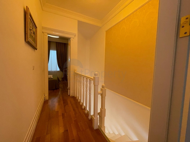 مساكن فاخرة على الساحل الأول