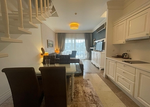 مساكن فاخرة على الساحل الأول