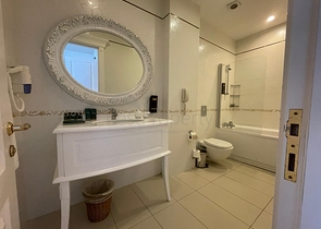 مساكن فاخرة على الساحل الأول