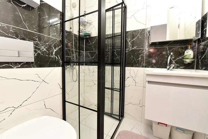 شقة مفروشة بغرفة نوم واحدة في مجمع في غابة الصنوبر