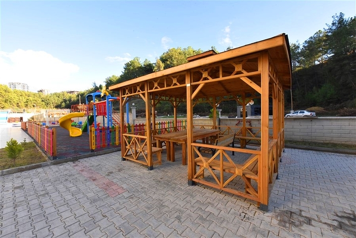 شقة مفروشة بغرفة نوم واحدة في مجمع في غابة الصنوبر