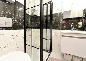 شقة مفروشة بغرفة نوم واحدة في مجمع في غابة الصنوبر