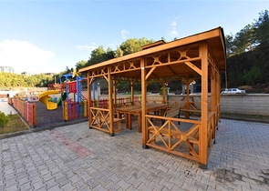 شقة مفروشة بغرفة نوم واحدة في مجمع في غابة الصنوبر