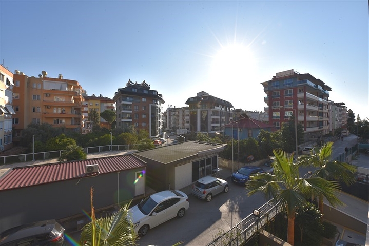 شقة للإيجار على بعد 5 دقائق من الشاطئ في وسط ألانيا