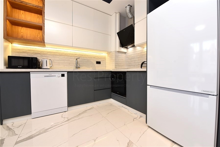 شقة للإيجار على بعد 5 دقائق من الشاطئ في وسط ألانيا