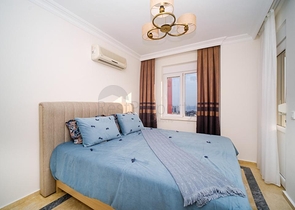 شقة فاخرة مطلة على البحر والقلعة في منطقة توسمور           شقة فاخرة مطلة على البحر والقلعة في منطقة توسمور