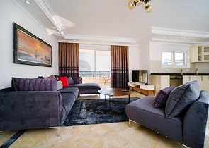 شقة فاخرة مطلة على البحر والقلعة في منطقة توسمور           شقة فاخرة مطلة على البحر والقلعة في منطقة توسمور