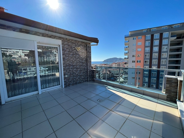 بنتهاوس 4+1 مطل على البحر في منطقة سيكجيلي