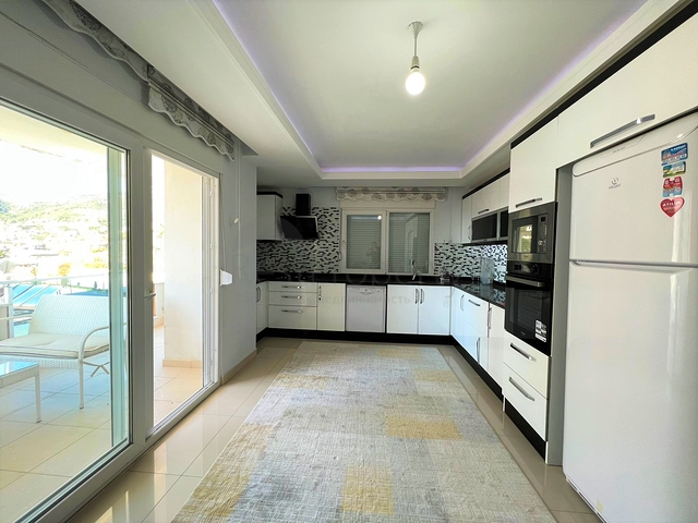 بنتهاوس 4+1 مطل على البحر في منطقة سيكجيلي