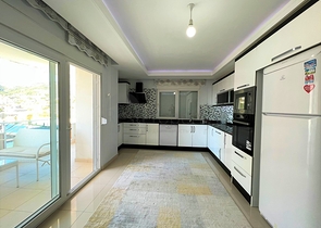 بنتهاوس 4+1 مطل على البحر في منطقة سيكجيلي