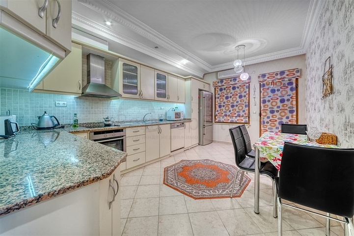 شقة فسيحة في وسط ألانيا