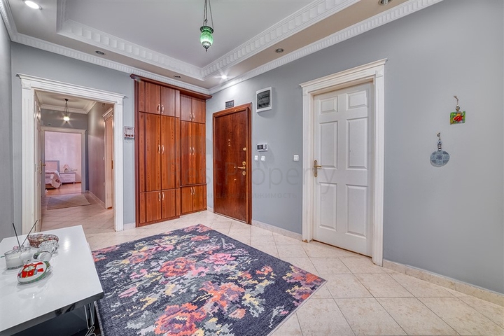 شقة فسيحة في وسط ألانيا