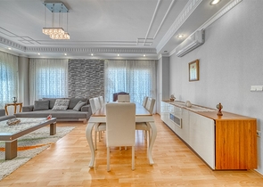 شقة فسيحة في وسط ألانيا