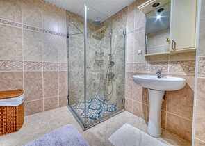 شقة فسيحة في وسط ألانيا