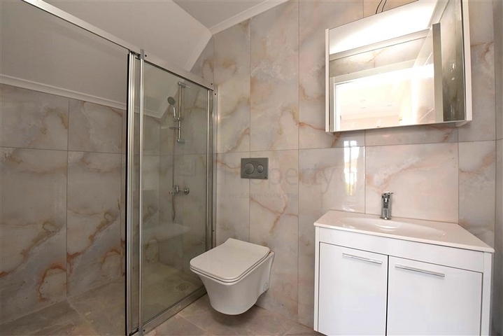 بنتهاوس 3+1 في غازي باشا مطلة على البحر