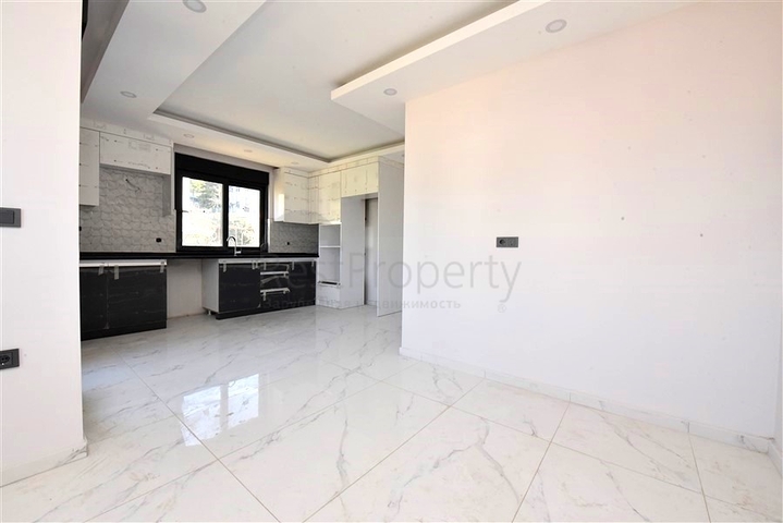 بنتهاوس 3+1 في غازي باشا مطلة على البحر