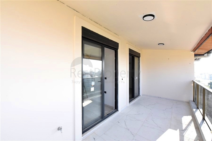 بنتهاوس 3+1 في غازي باشا مطلة على البحر