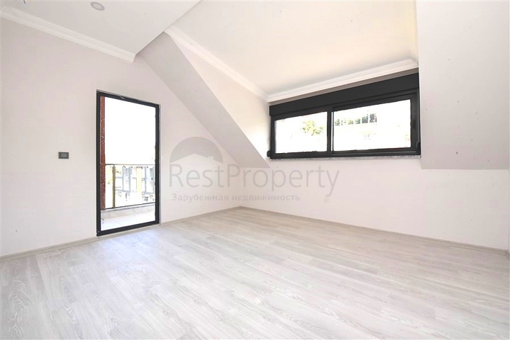 بنتهاوس 3+1 في غازي باشا مطلة على البحر