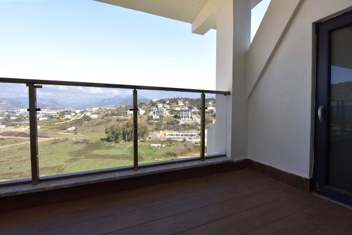 بنتهاوس واسع 4 + 2 في منطقة غازي باشا