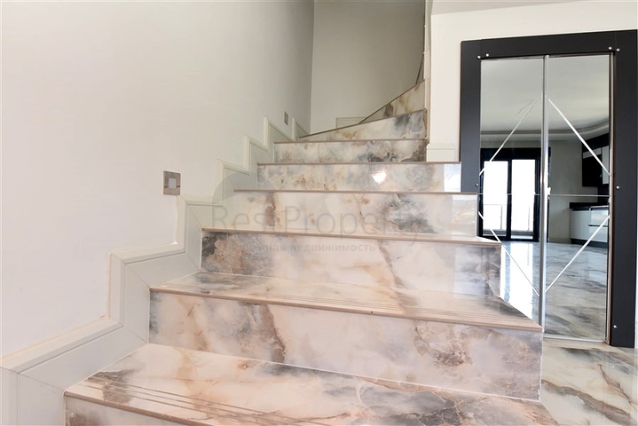 بنتهاوس واسع 4 + 2 في منطقة غازي باشا