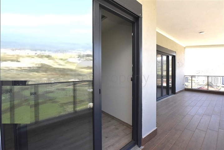 بنتهاوس واسع 4 + 2 في منطقة غازي باشا