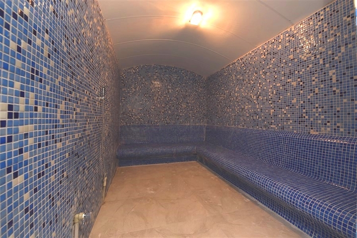 بنتهاوس واسع 4 + 2 في منطقة غازي باشا