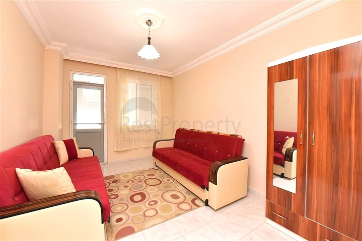 شقة للمعيشة والتأجير بسعر مغري 