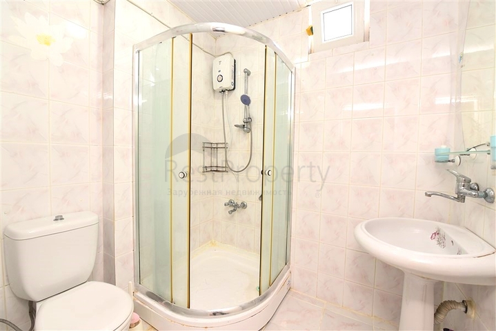 شقة للمعيشة والتأجير بسعر مغري 