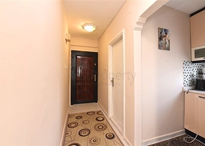 شقة للمعيشة والتأجير بسعر مغري 