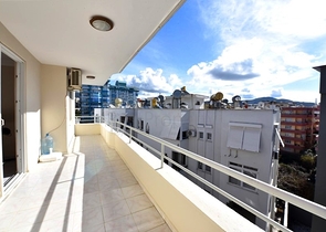 شقة للمعيشة والتأجير بسعر مغري 