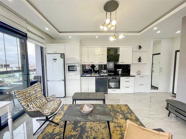 شقة 1+1 في وسط ألانيا