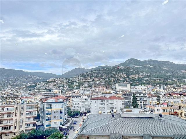 شقة 1+1 في وسط ألانيا