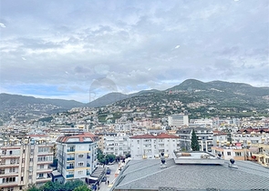 شقة 1+1 في وسط ألانيا