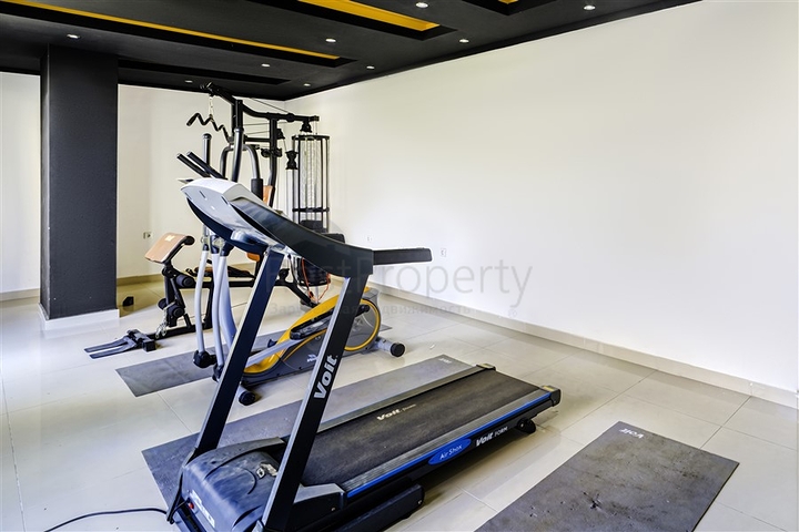 دوبلكس 3 + 1 مع حديقة خاصة في منطقة كستل