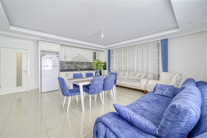 دوبلكس 3 + 1 مع حديقة خاصة في منطقة كستل