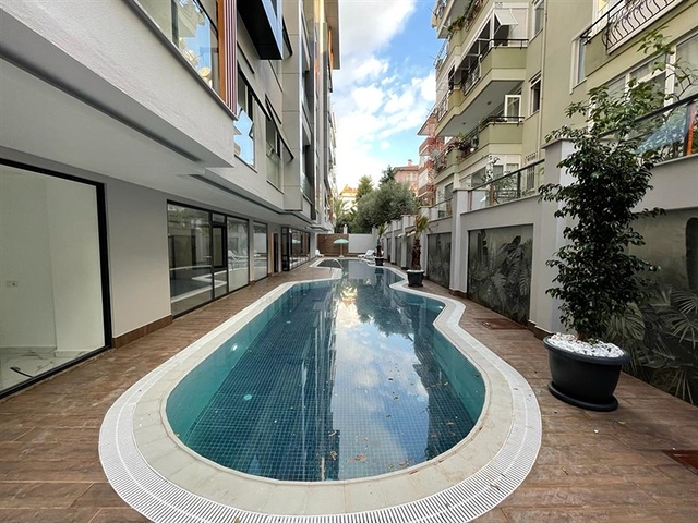 شقة 1+1 في وسط ألانيا في مبنى جديد