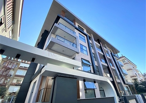 شقة 1+1 في وسط ألانيا في مبنى جديد