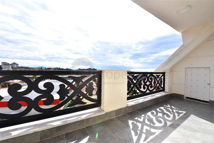 أوبا بنتهاوس مع منظر جميل