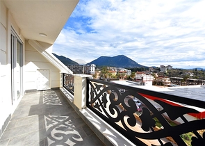 أوبا بنتهاوس مع منظر جميل