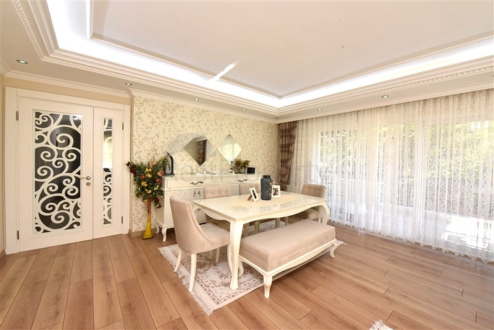 شقة 3+1 مع مطبخ منفصل في وسط ألانيا