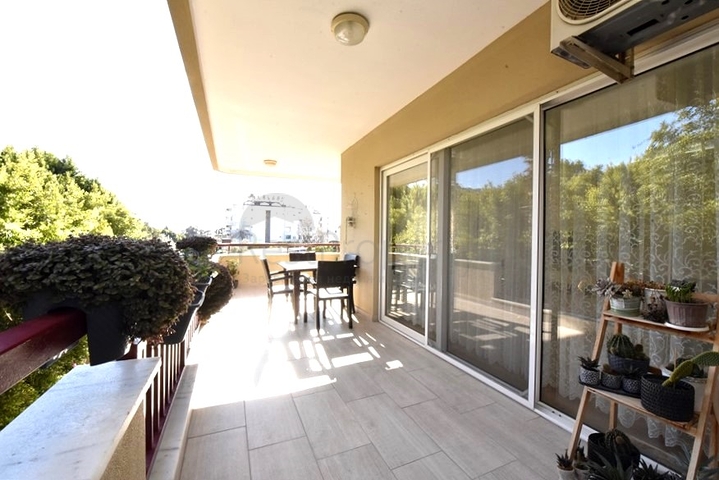 شقة 3+1 مع مطبخ منفصل في وسط ألانيا