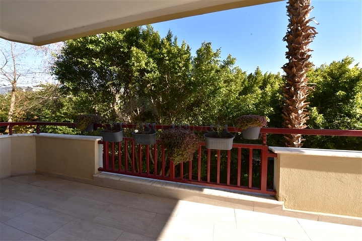 شقة 3+1 مع مطبخ منفصل في وسط ألانيا