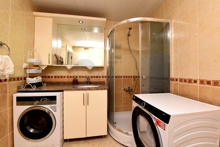 شقة 3+1 مع مطبخ منفصل في وسط ألانيا