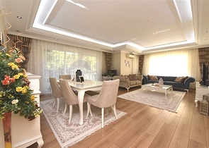 شقة 3+1 مع مطبخ منفصل في وسط ألانيا