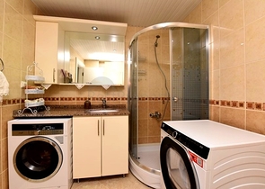 شقة 3+1 مع مطبخ منفصل في وسط ألانيا