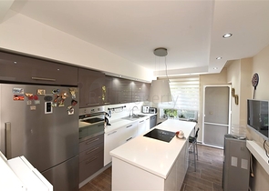 شقة 3+1 مع مطبخ منفصل في وسط ألانيا