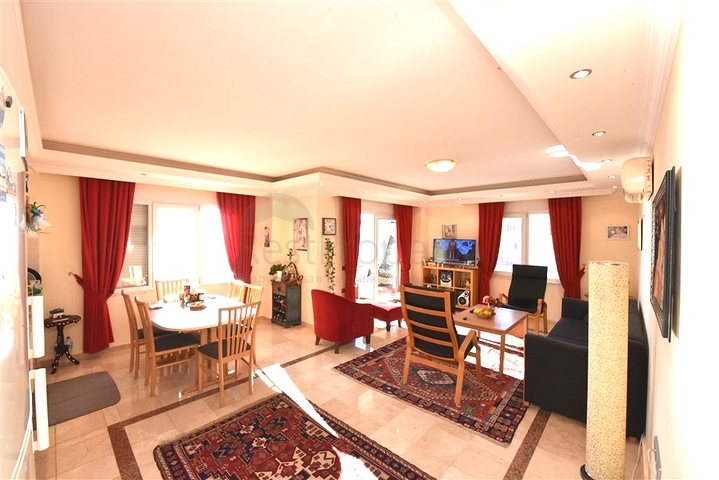 شقة كبيرة في السطر الأول