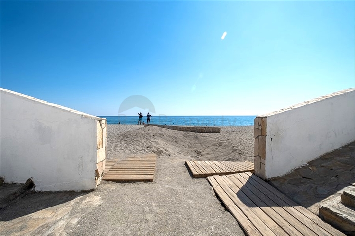 شقة كبيرة في السطر الأول