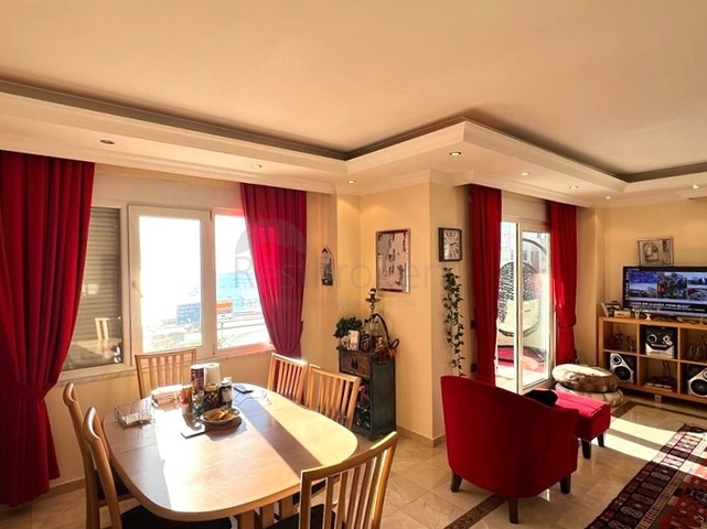 شقة كبيرة في السطر الأول